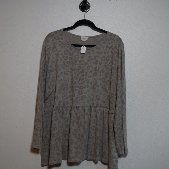 Tops - Chic Soul Leopard Peplum Top
